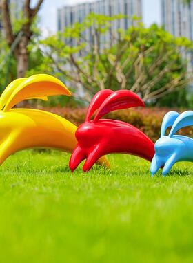 室外玻璃纤维兔子雕塑样品屋展示中心公园草坪造景园林景观小品动