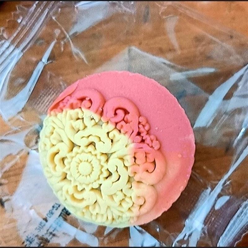 真-中秋月饼台式桃山皮奶