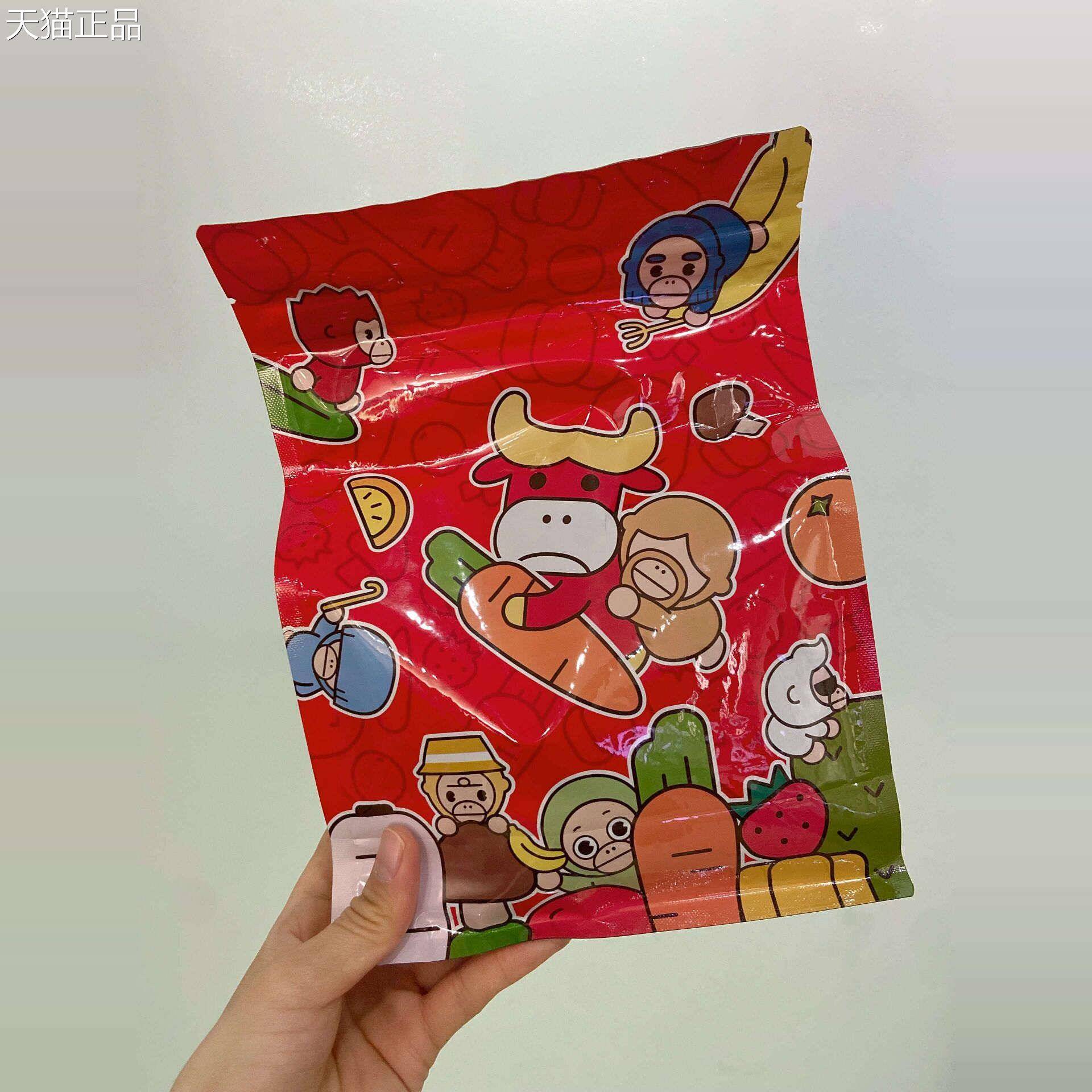 七猩猩海南特产椰子脆片薄脆椰果干即食烤椰子椰肉闲奶片休小零食