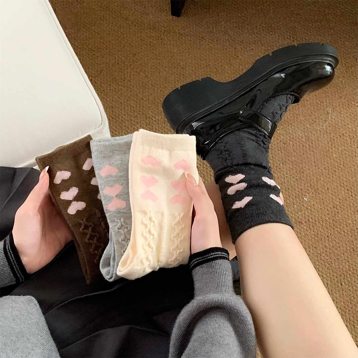 无骨韩系爱心暖云绒袜子女中筒袜