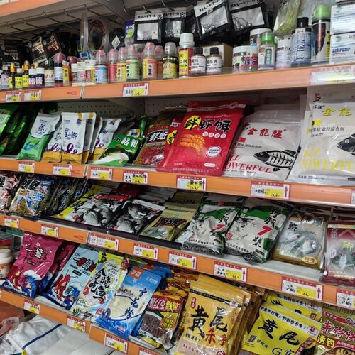 彭大炮鱼饵:鲤鱼草鱼鲫鱼青鱼罗非E鱼禾花鱼裸鲤等淡水鱼垂钓饵料