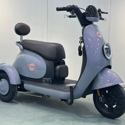 新款Q70电动三轮车小型家用成人接送孩子老人休闲代步电动三轮车