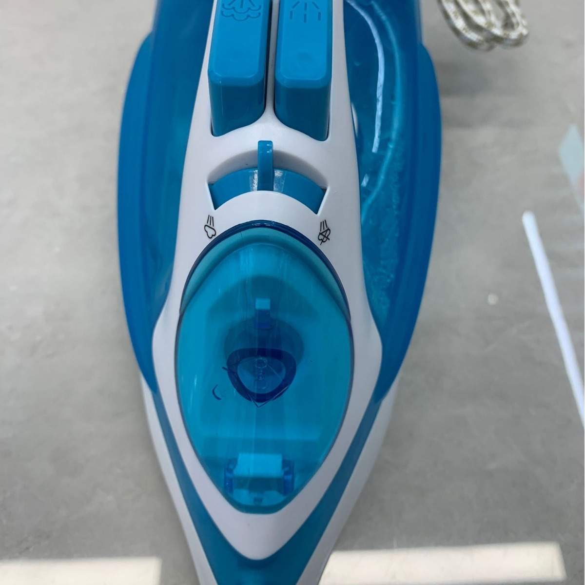 minMAX蒸汽电熨斗DM2068手持式蒸汽熨斗小型便携式烫斗衣服熨烫机