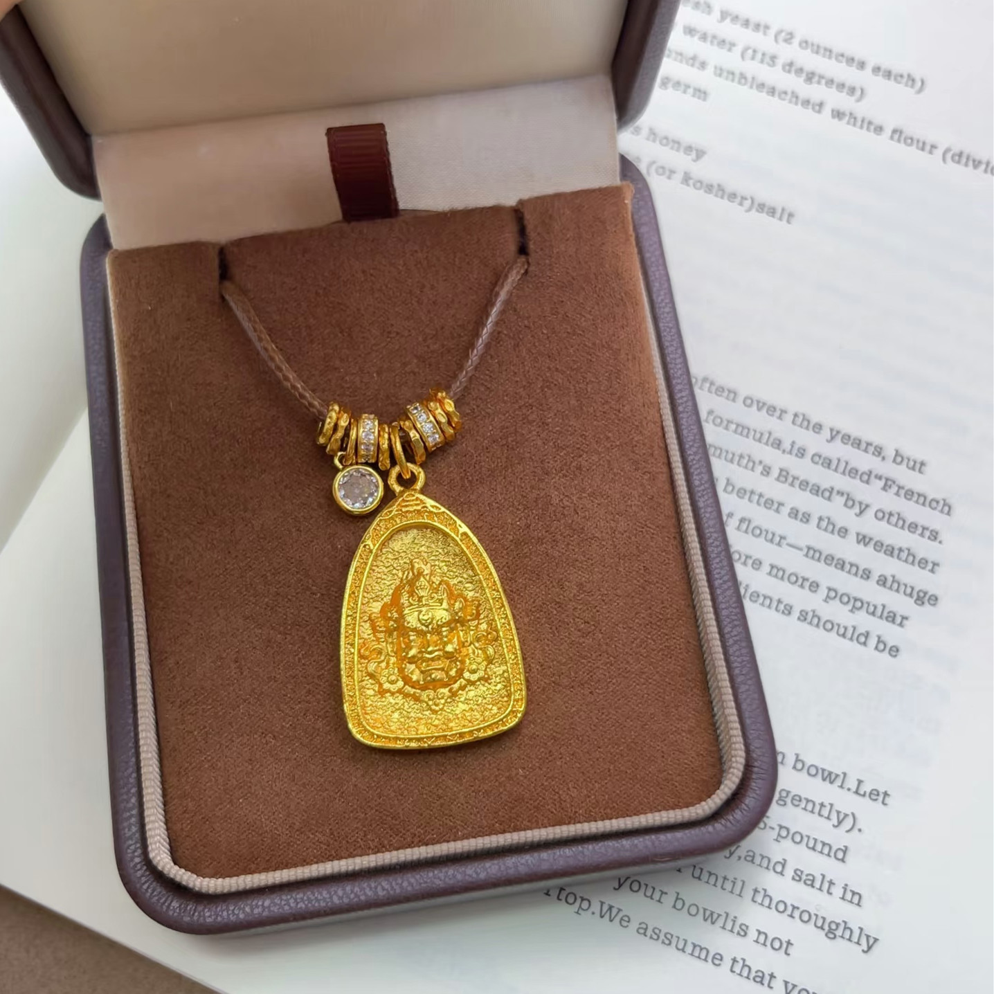 金店同款沙金仿真金盘缠黄财神吊坠女高级感项链送女友礼物新款