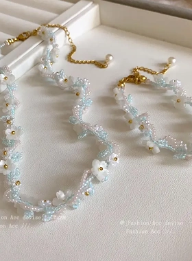 钛钢甜美花朵珍珠米珠项链小清新时尚设计感锁骨链田园风气质项饰