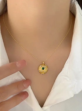 「绿野梦境」欧美复古绿色锆石花纹项链新款高级感时尚百搭锁骨链