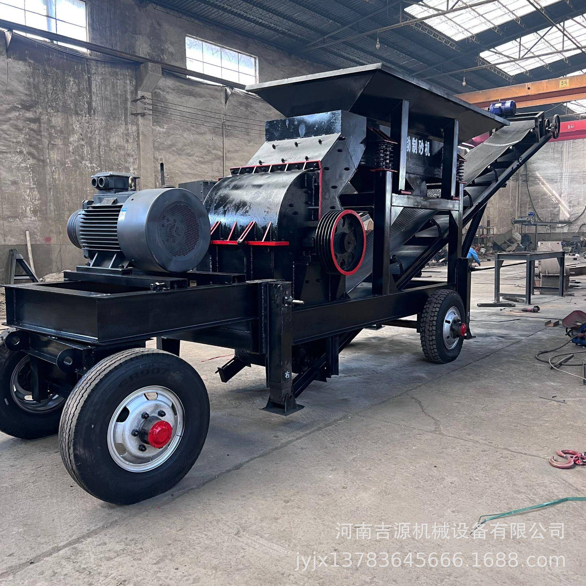 移动锤式制砂碎石机锤式煤矸石砖瓦粉碎机小型移动锤式制砂机细破