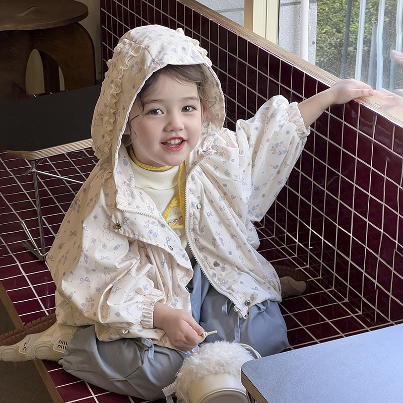 女童可爱兔子耳朵外套2025新款春装洋儿童连帽风衣时髦小女孩衣服