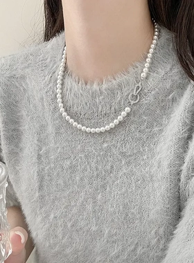 灰色珍珠项链配饰女秋冬高级感毛衣链新款2025爆款气质颈链