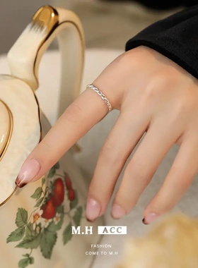 ins银色麻花扭结戒指女小众设计感百搭手饰简约风时尚通勤指环潮