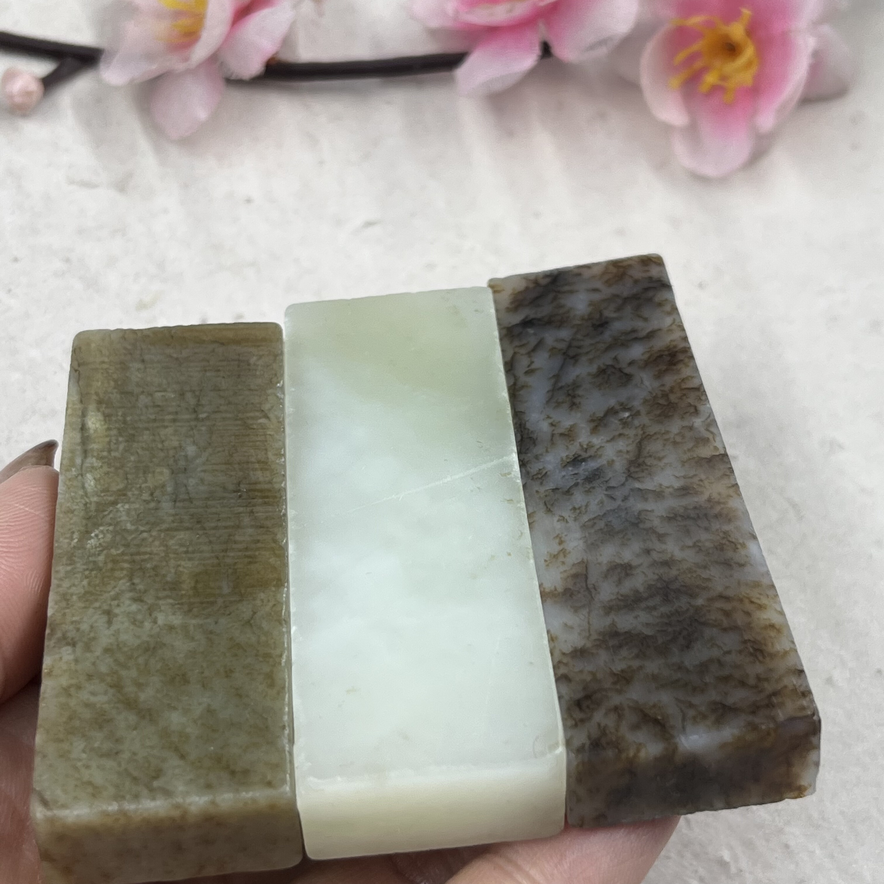 3件价新疆和田玉白玉晴水糖草花意境牌子边角料标本料下脚料包邮t