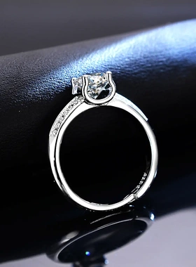 2025年新款仿真莫桑石戒指网红热卖款四爪钻戒仿真高碳钻戒