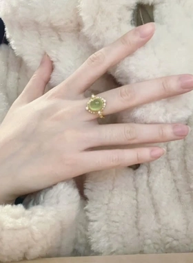 同款复古风嫩绿色戒指简约气质轻奢个性小众设计高级感指环