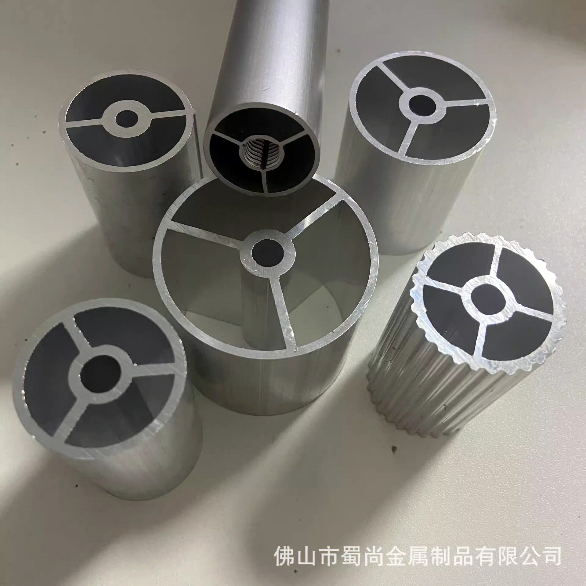 带加强筋三角铝管异型铝管深加工衣柜支架铝型材铝合金三叉管现货