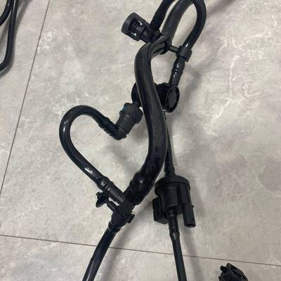 LR045109LR027894适用于路虎/捷豹RRE燃油蒸汽管