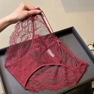 法式蕾丝~镂空交叉内裤女士透气网纱性感蕾丝花边中腰女裤