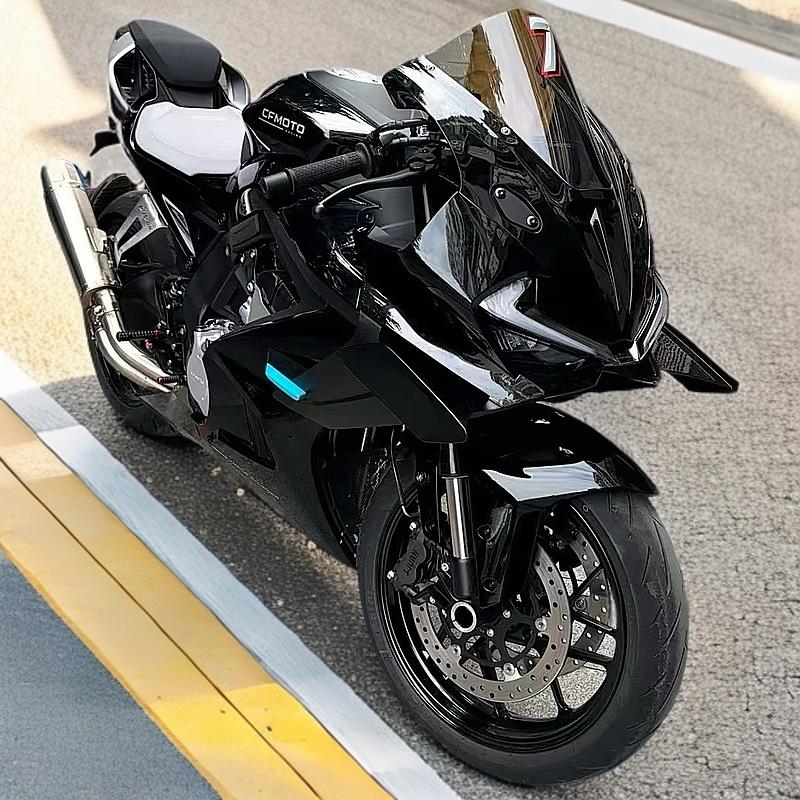 春风675sr风挡 竞技改装件 新款加高分体式前挡风改件 摩托车配件