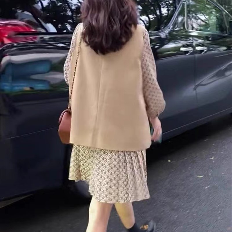 时尚西装马甲套装女2024新款春秋小个子显瘦雪纺碎花连衣裙两件套