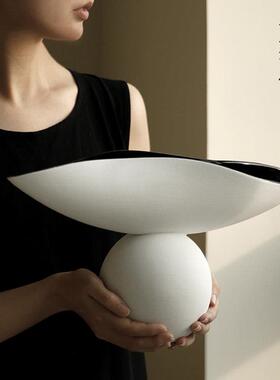 栗石简约高级感小众陶瓷艺术摆件样板房酒店电视柜玄关桌面装饰品