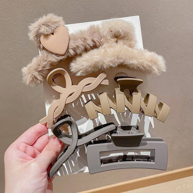秋冬新款毛绒头发抓夹高级感女发夹后脑勺高颜值鲨鱼夹ins风轻奢,饰品/流行首饰/时尚饰品新,发饰,淘宝优惠券,粉丝福利购,淘宝优惠卷