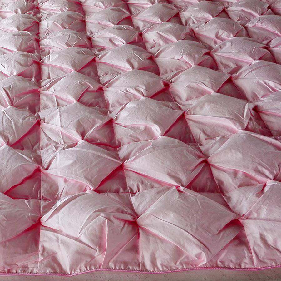 面包被壳扭花羽绒被壳扭花面包被套产地羽绒被芯供应羽绒