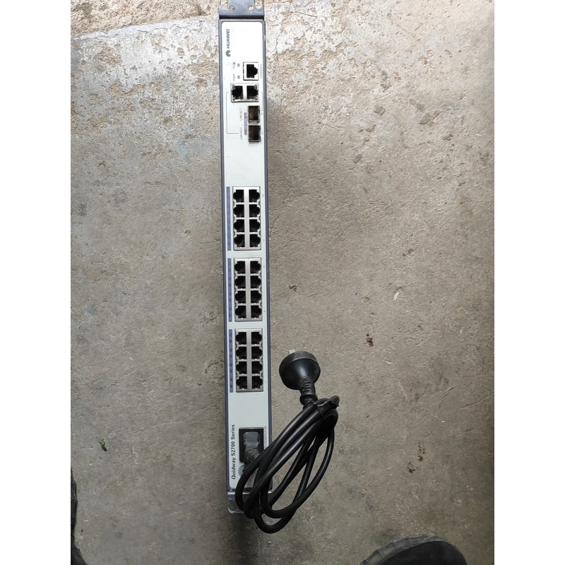 华为S2700-26TP-SI-AC以太网交换机  成色不错