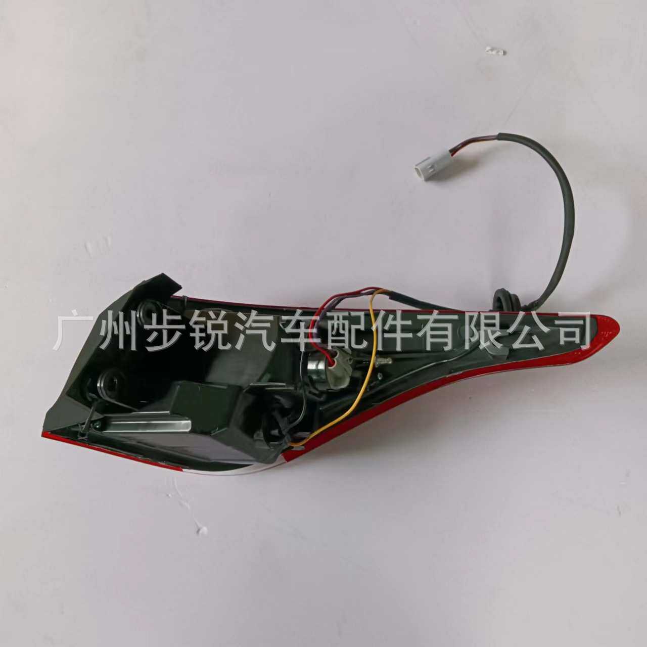 适用于 长安悦翔18款悦翔后灯 L7尾灯 后组合灯