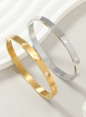 货源钛钢手镯女不掉色镶钻锆石卡扣手镯极简风手环不锈钢饰品