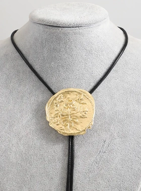 新款热销 西部牛仔凹凸玫瑰项链 欧美轻奢复古金属圆牌颈链