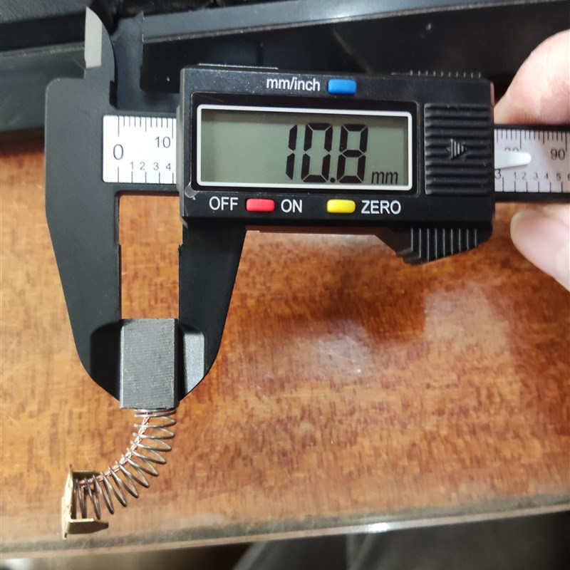 303云石机碳刷装机款电动工具配件电刷切割机碳刷5*11*17弹簧碳刷