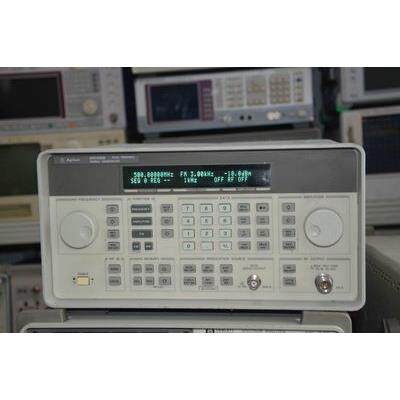 二手647A信号8发生器gilent8 86ltao102447A信号源864B维A修8648C