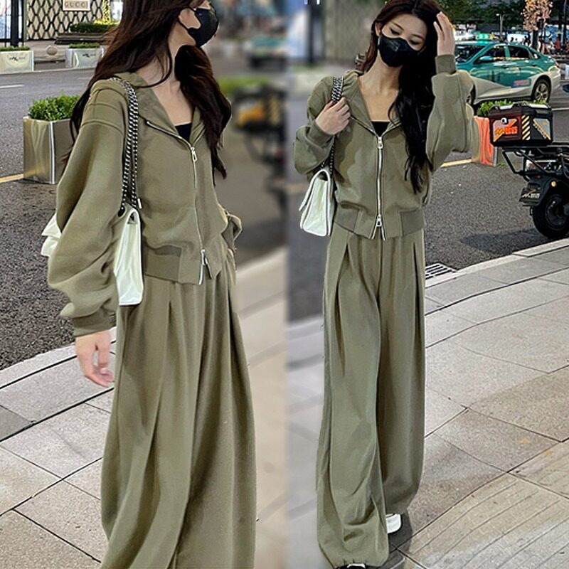 棉质盐系炸街韩风chic初秋季套装女装新款绿色显瘦运动休闲服