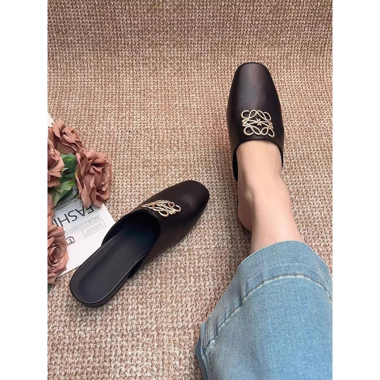 法国懒人鞋2025新款春夏真皮平底便鞋金属扣头帽半拖鞋供妇女外出