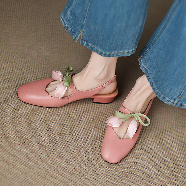 法式温柔风包头凉鞋女2025新款夏真皮花朵一字带浅口玛丽珍鞋低跟