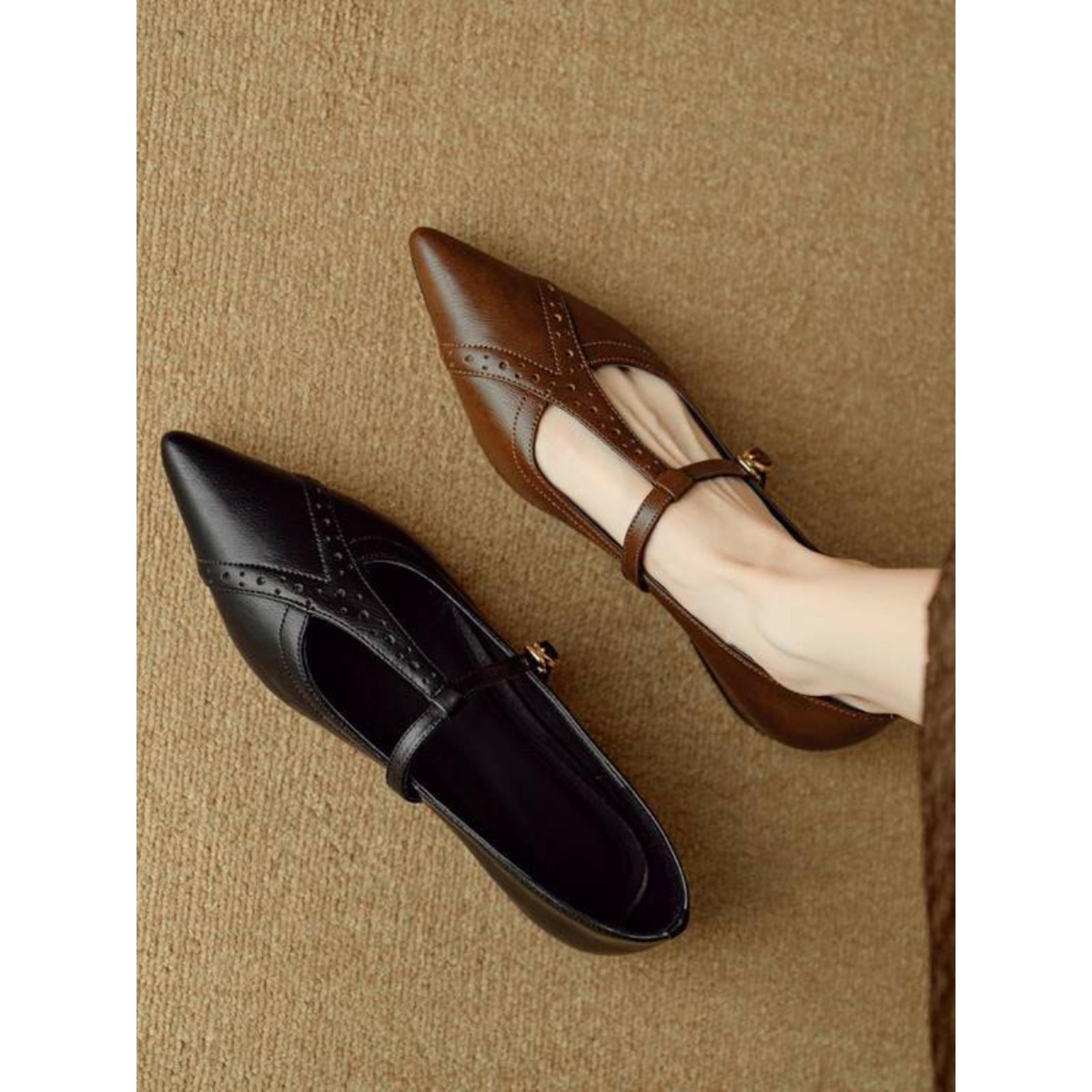 法式覆古尖头T字带小皮鞋女2025秋季新款真皮雕花玛丽珍平底单鞋