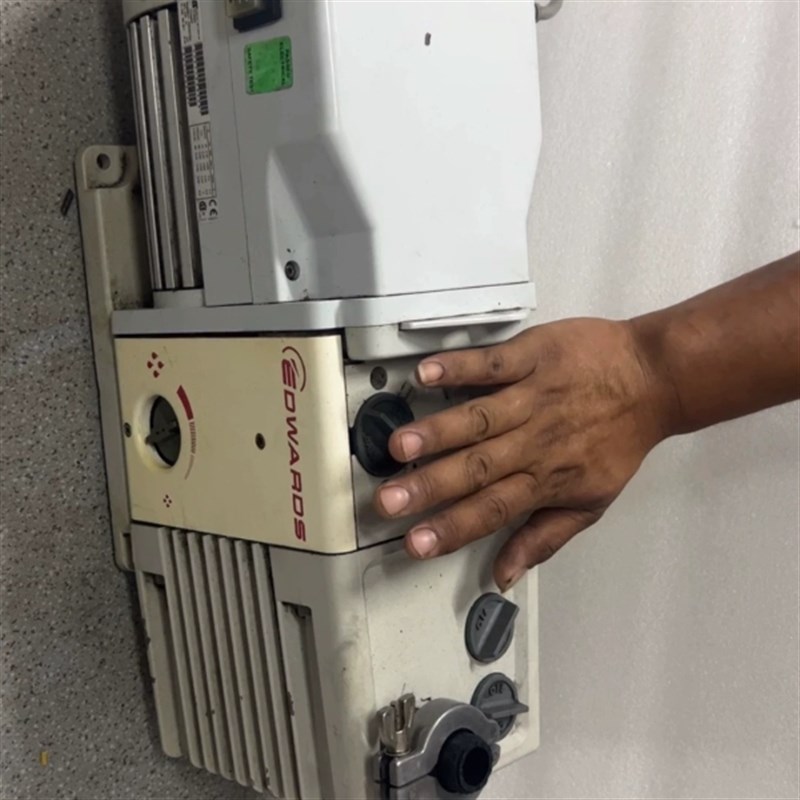 爱德华RV8真空泵,主图已通电测机,实物图,拒绝玩套路