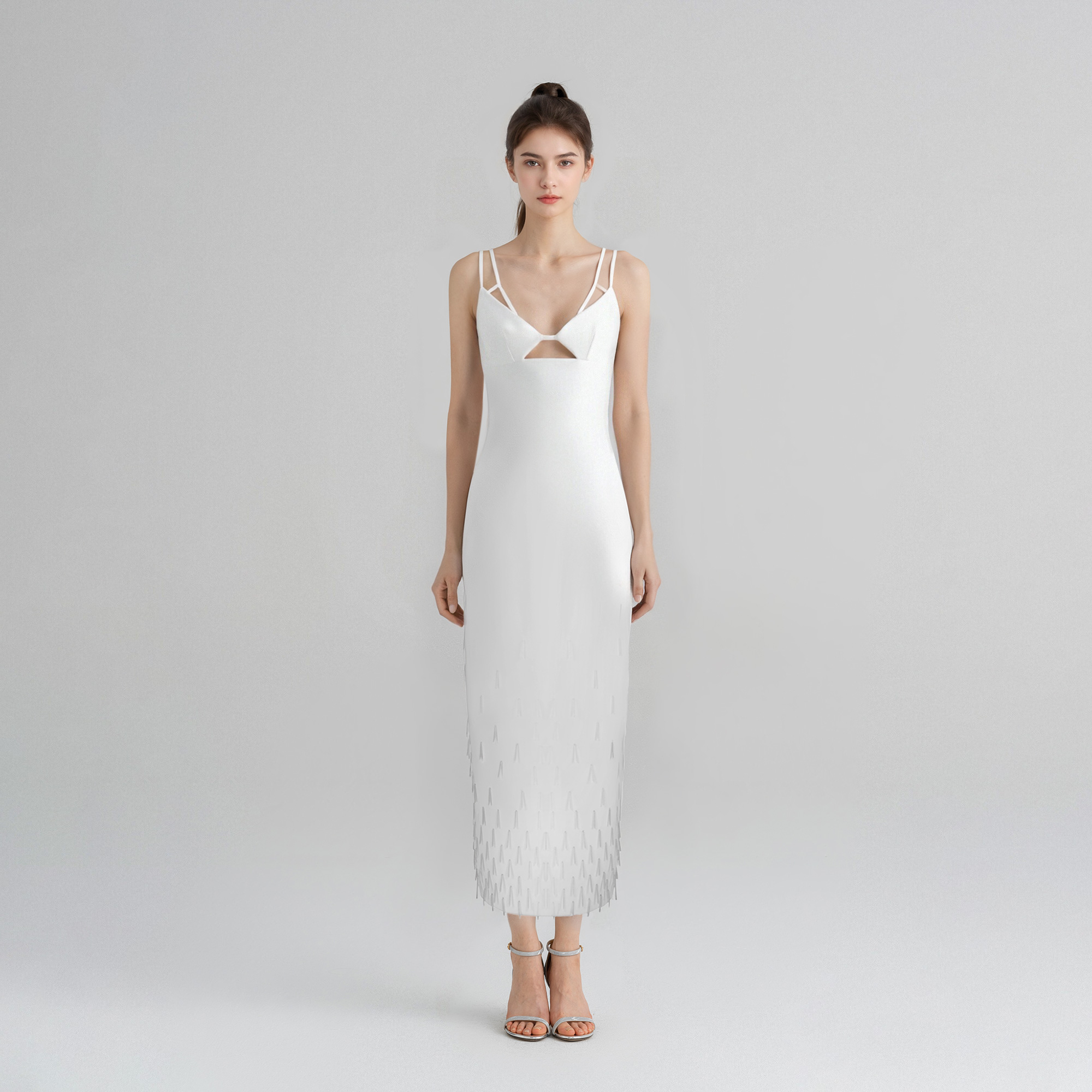 【SYREN】珠管坠链白色长裙修身时尚优雅百搭吊带连衣裙