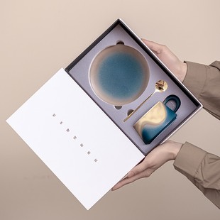 见山系列情侣杯子高级感一对纪念礼物对杯陶瓷茶咖杯水杯带勺杯垫