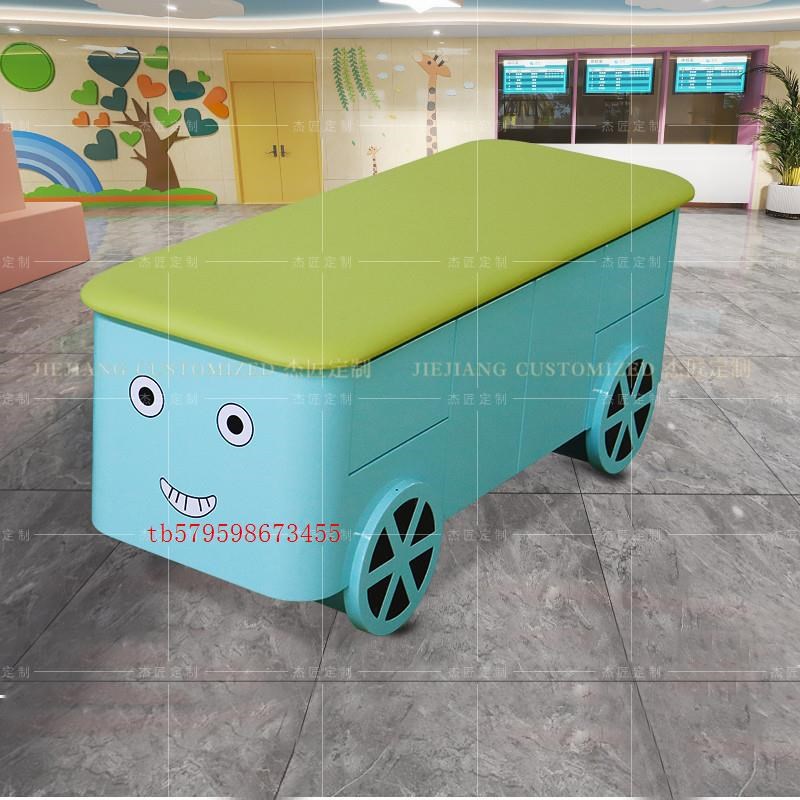 儿科导诊台医生办公桌儿童诊疗床卡通接待台儿科疫苗桌儿保体检桌