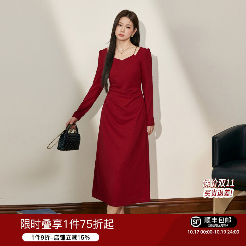 蓝语大码胖mm气质高级感方领红色订婚连衣裙秋新款褶皱显瘦a字裙