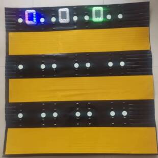 电杆警示装置太阳能防撞贴爆闪灯圆柱形交通防撞贴防撞墩带反光