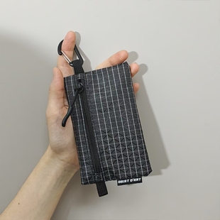 日系新款轻量化男士零钱包证件包卡包防泼水加厚耐磨耳机收纳小包