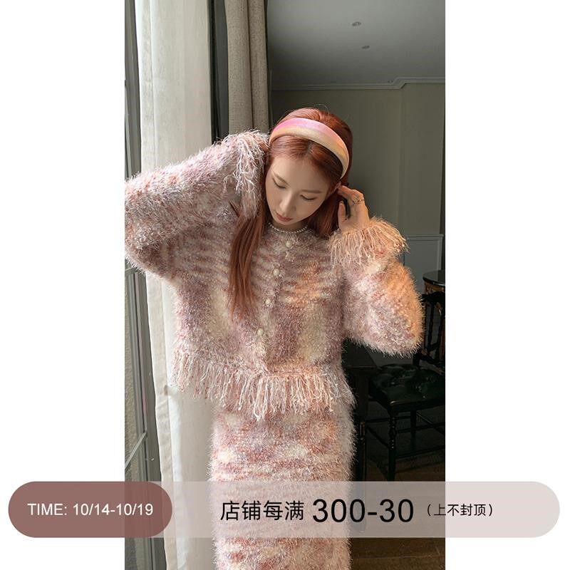 针织套装女秋冬2024新款高级感休闲时尚显瘦遮肉裙子两件套