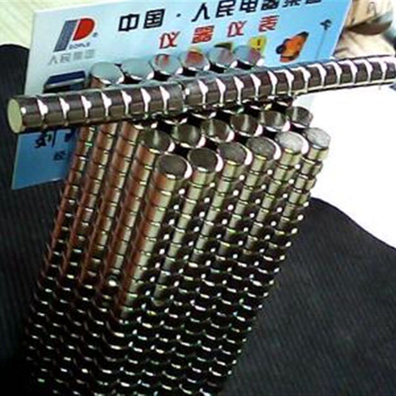 高强磁铁 磁钢 圆形稀土吸铁石 小磁石 永磁钕铁硼强力磁铁6*4mm