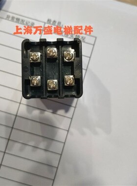 AK13杂物梯货梯餐梯按钮开关电梯AK03方形按钮尺寸30*30配件