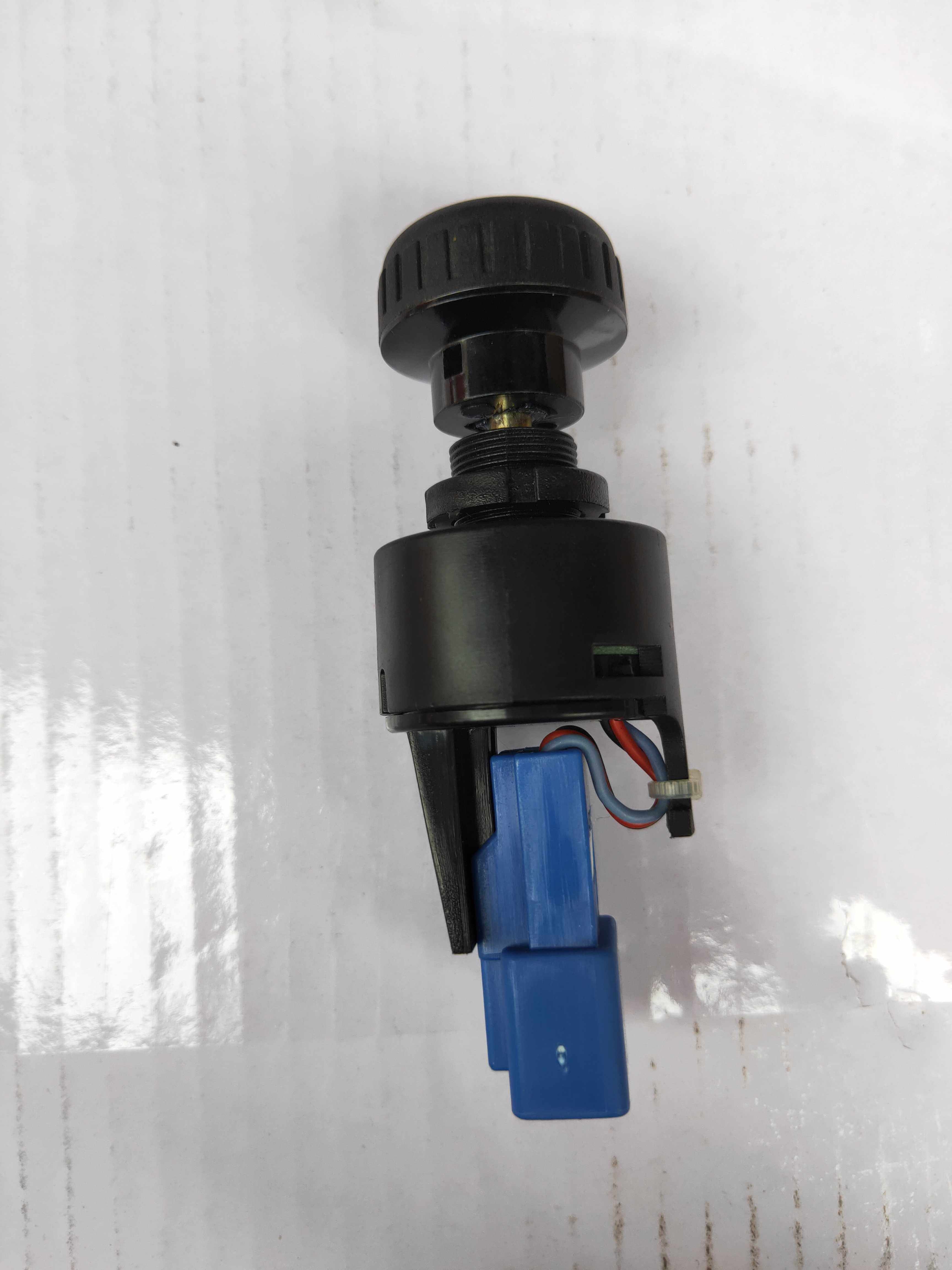 三一搅拌车配件三一重工混凝土罐车配件怠速调节器怠速开关手动