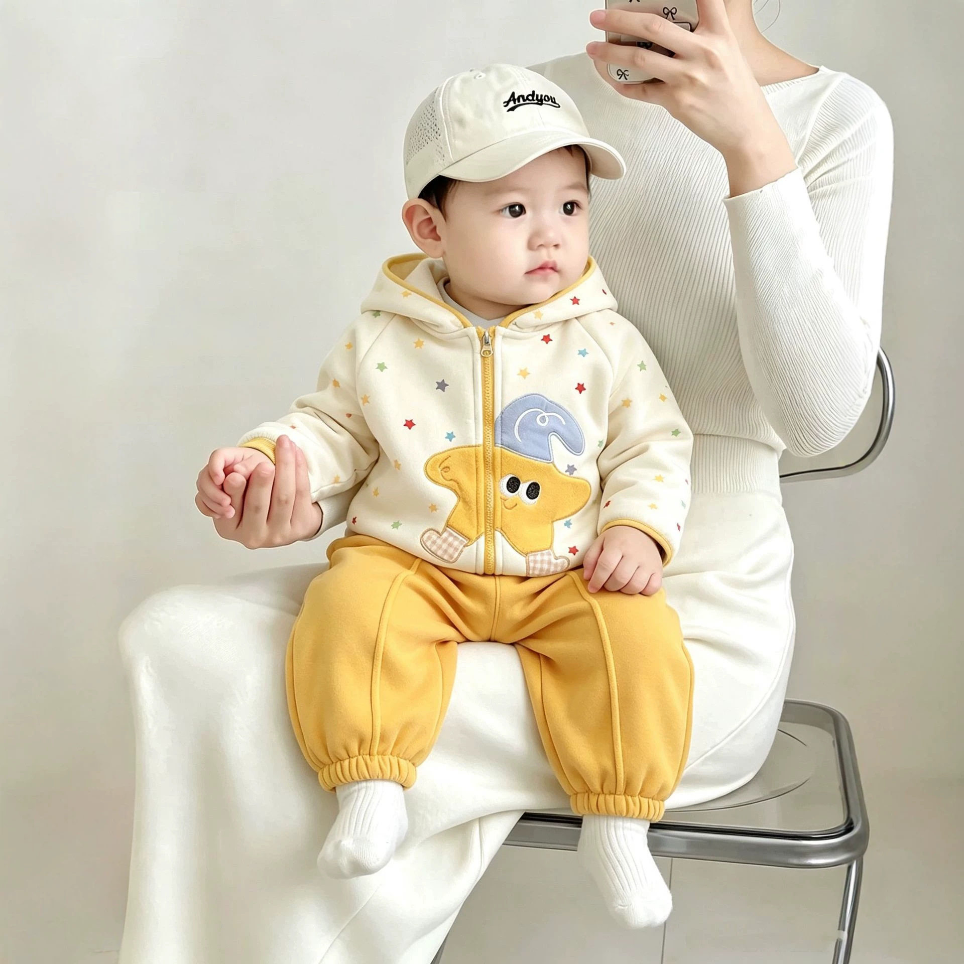 婴幼儿卡通连帽休闲套装秋冬宝宝加绒保暖运动两件套儿童冬装衣服