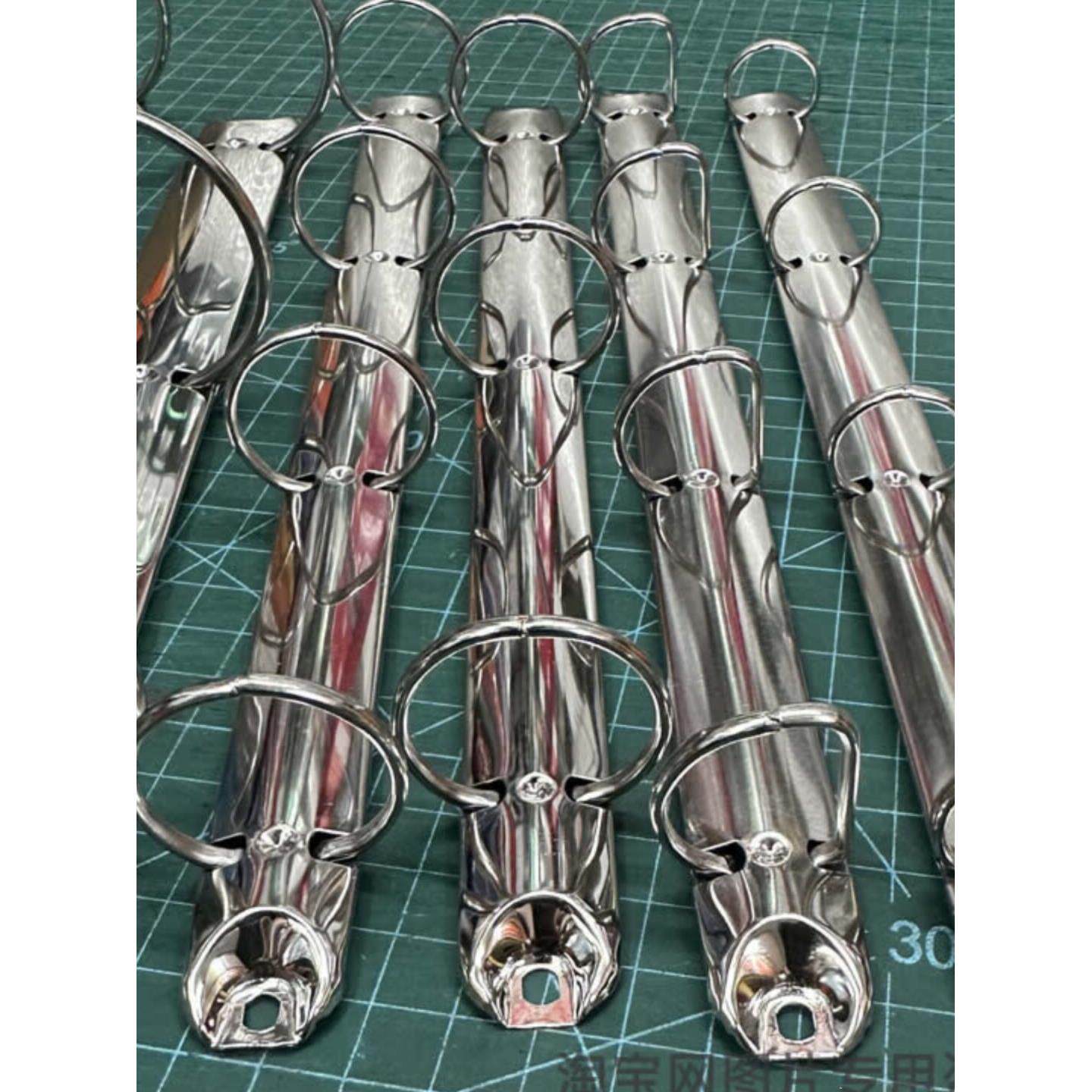 A4大容量文件金属打孔活页夹配件广告样品册宣传铁圈三四孔夹50mm