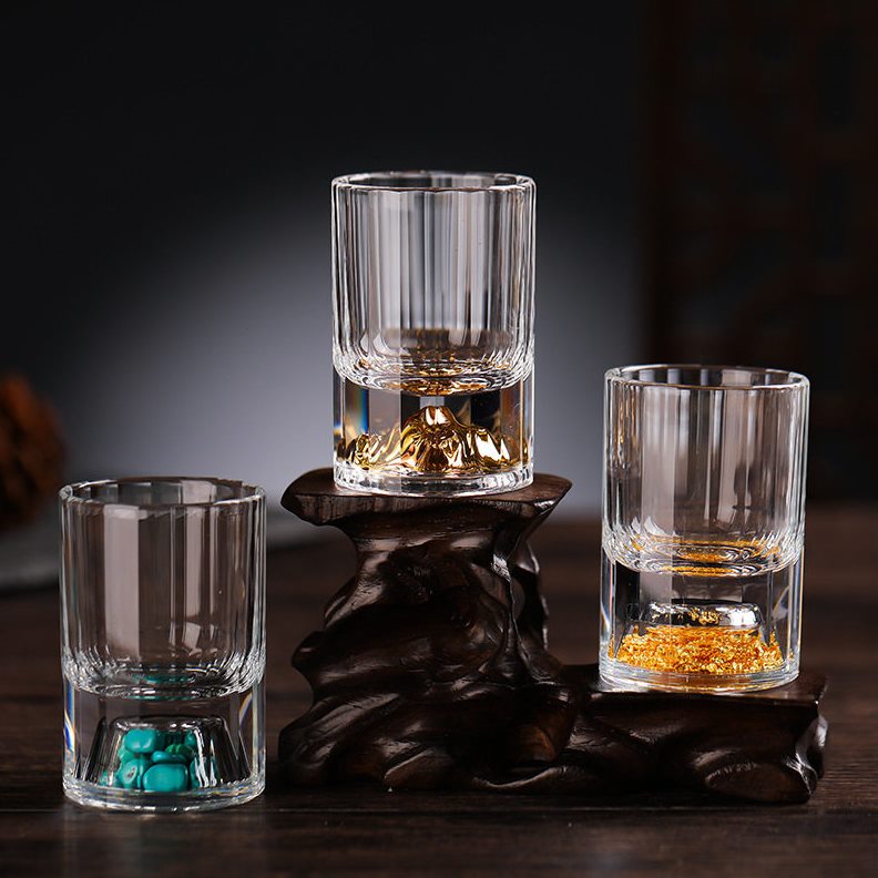 直销端竖纹水晶白酒杯一两杯家用送礼烈酒杯限定红木盒酒具套装