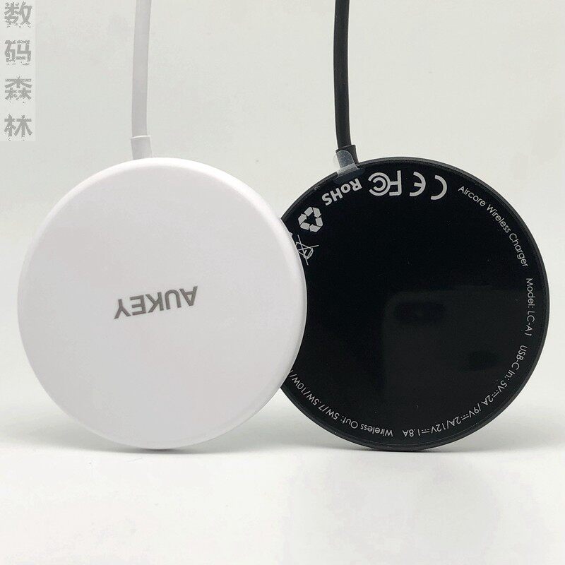 AUKEY傲基15W迷你快充磁吸无线充电器 适用于iphone15/14/13/12系列